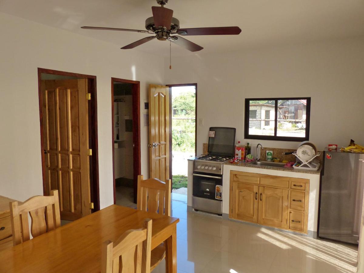 Hotel Beyond Island Moalboal Esterno foto
