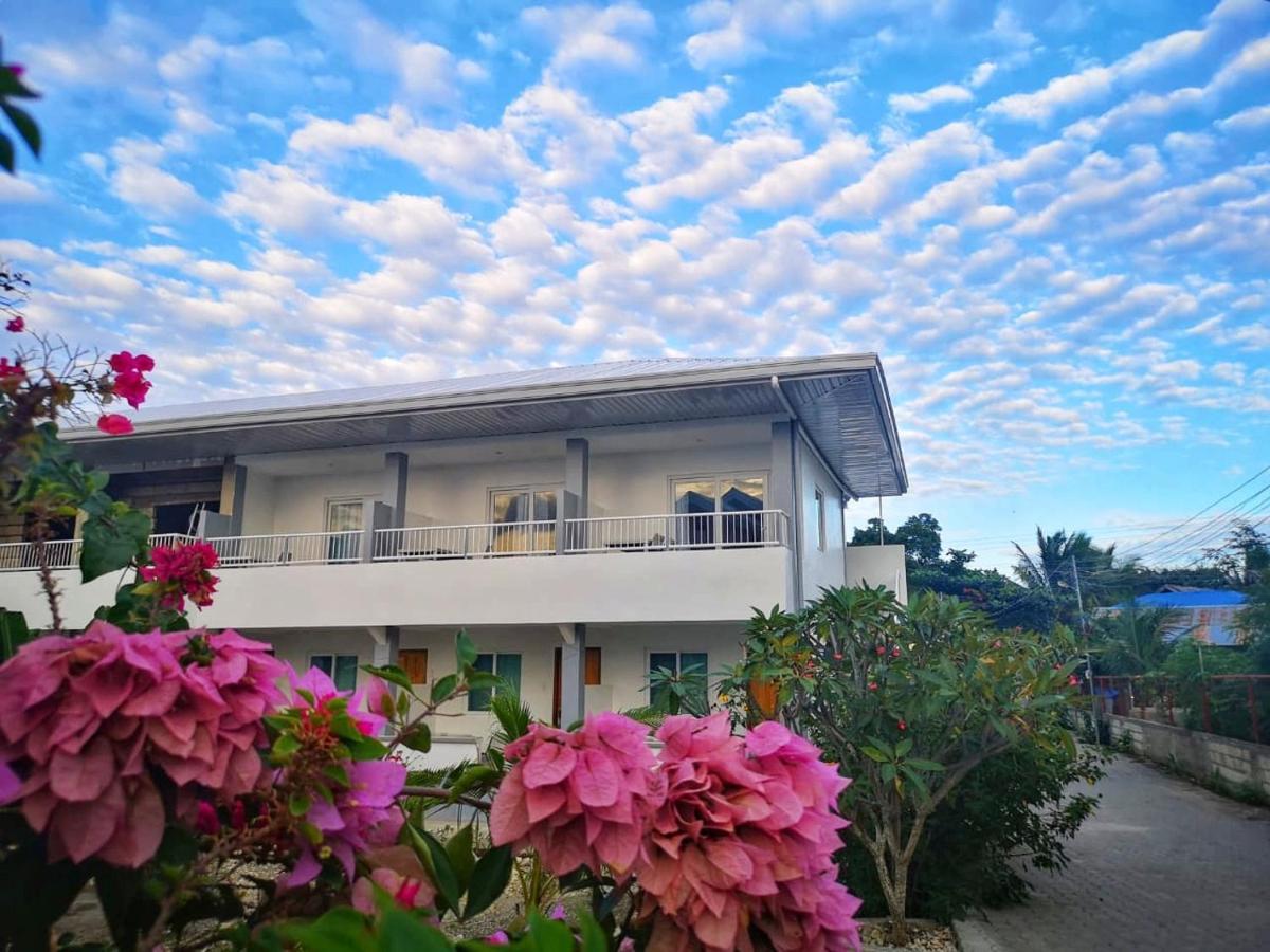 Hotel Beyond Island Moalboal Esterno foto