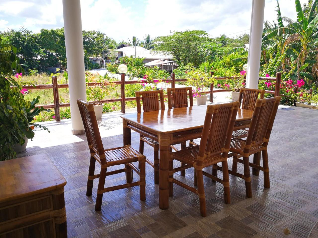 Hotel Beyond Island Moalboal Esterno foto