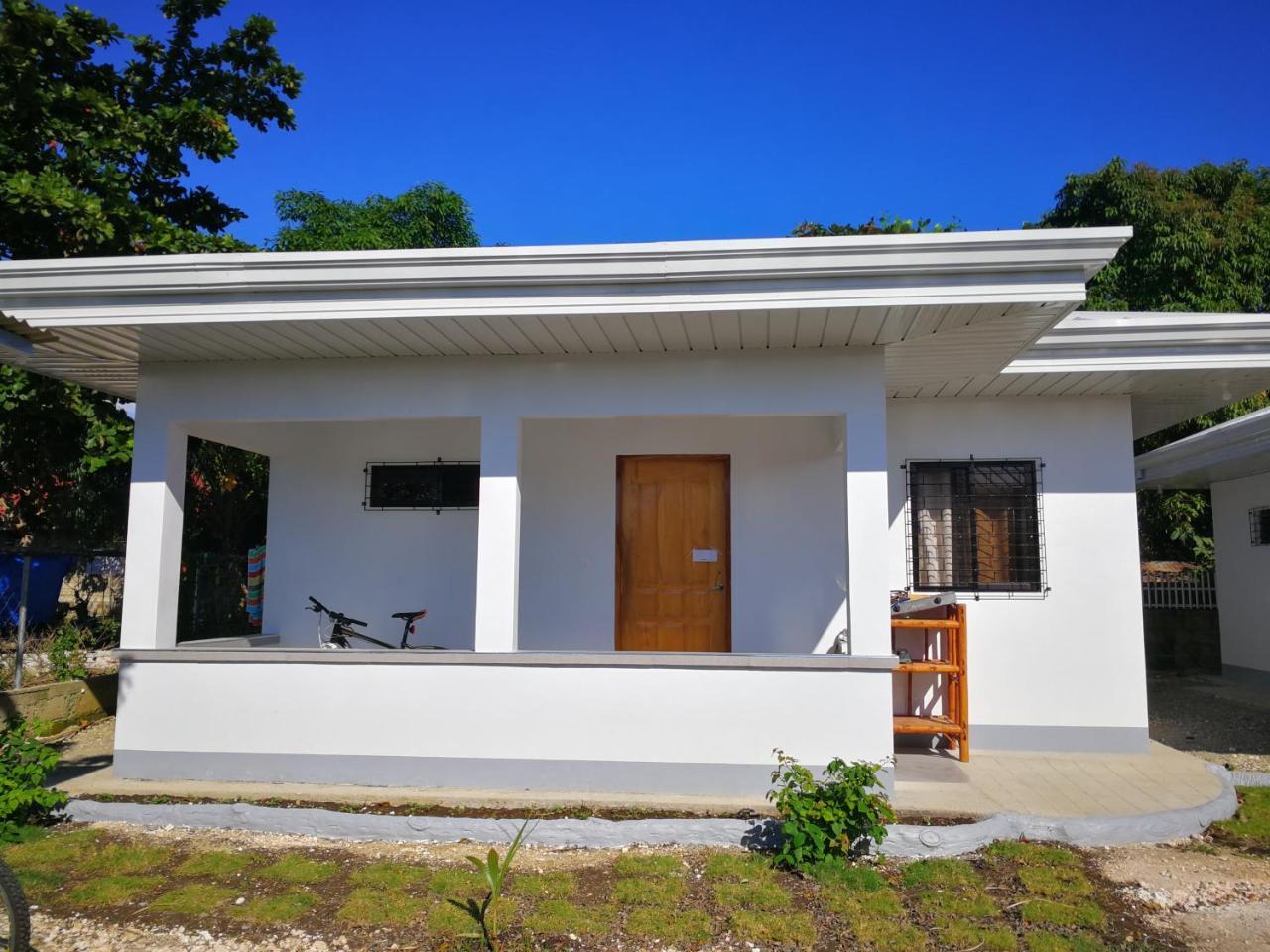 Hotel Beyond Island Moalboal Esterno foto