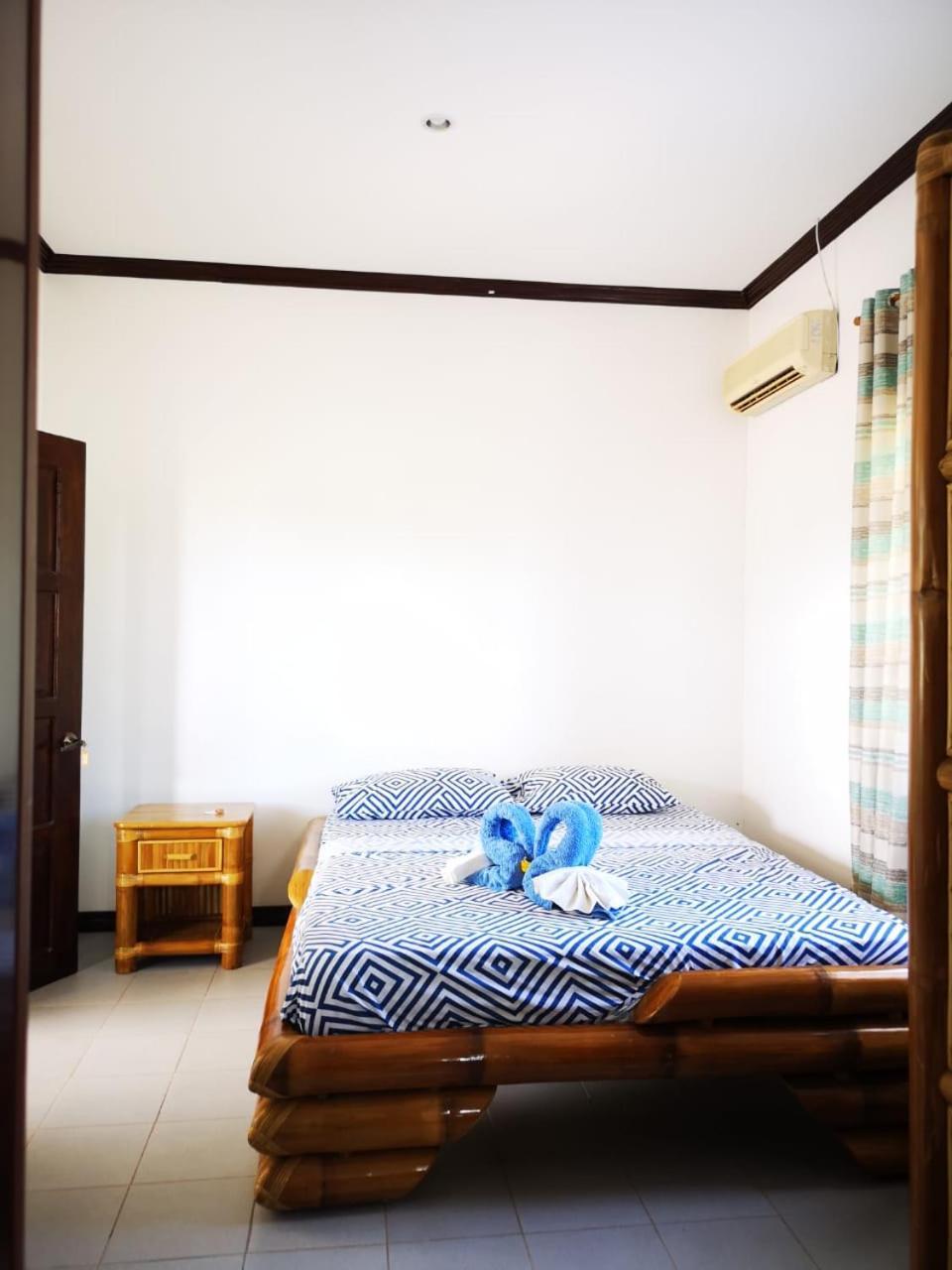 Hotel Beyond Island Moalboal Esterno foto