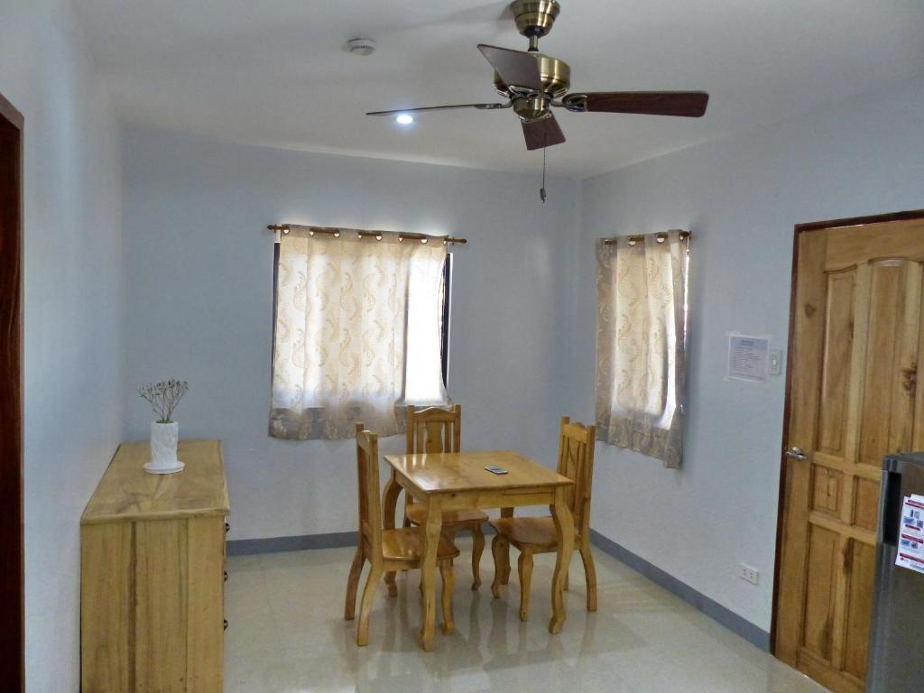 Hotel Beyond Island Moalboal Esterno foto